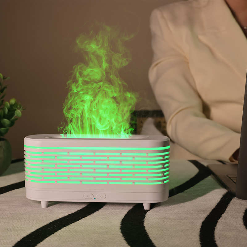 卧室电器高级感迷你仿真火焰香薰机120ML七彩氛围灯加湿器小型