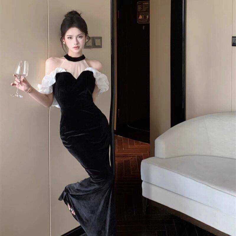 赫本风法式高级感挂颈晚礼服长裙女秋装名媛气质丝绒一字肩洋装