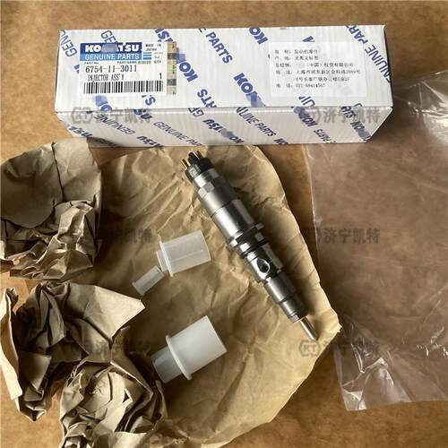PC200-8EO混合动力 发动机喷油器6754-11-3011 挖掘机原厂配件