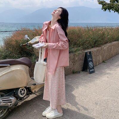 VSETAMELLE粉色吊带连衣裙套装女春秋高级感后背蝴蝶结衬衣两件套