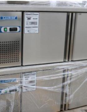 凯利风冷冷藏1500*700*800商用厨房操作台平面冰箱ZB0.3L2LD