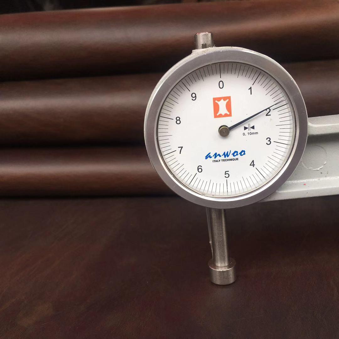 新款直销头层2.0MM疯马牛皮现货多款油蜡疯马牛皮 变色复古疯马皮