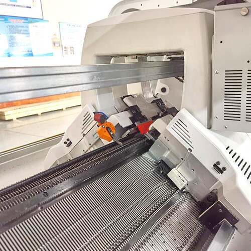 科技工厂三系统毛衣全自动电脑编织机针织机52寸电脑横机