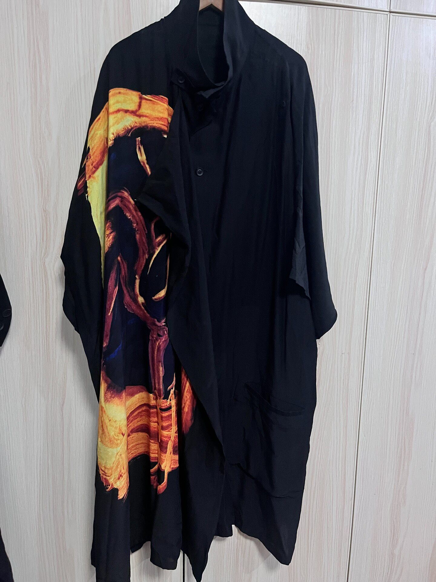 Yohji Yamamoto Black Silk Print Shirt — detail