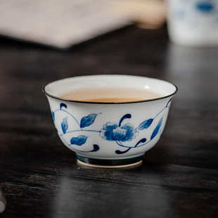 手绘缠枝莲茶杯主人杯陶瓷个人家用品茗杯专功夫茶具釉下彩新中式