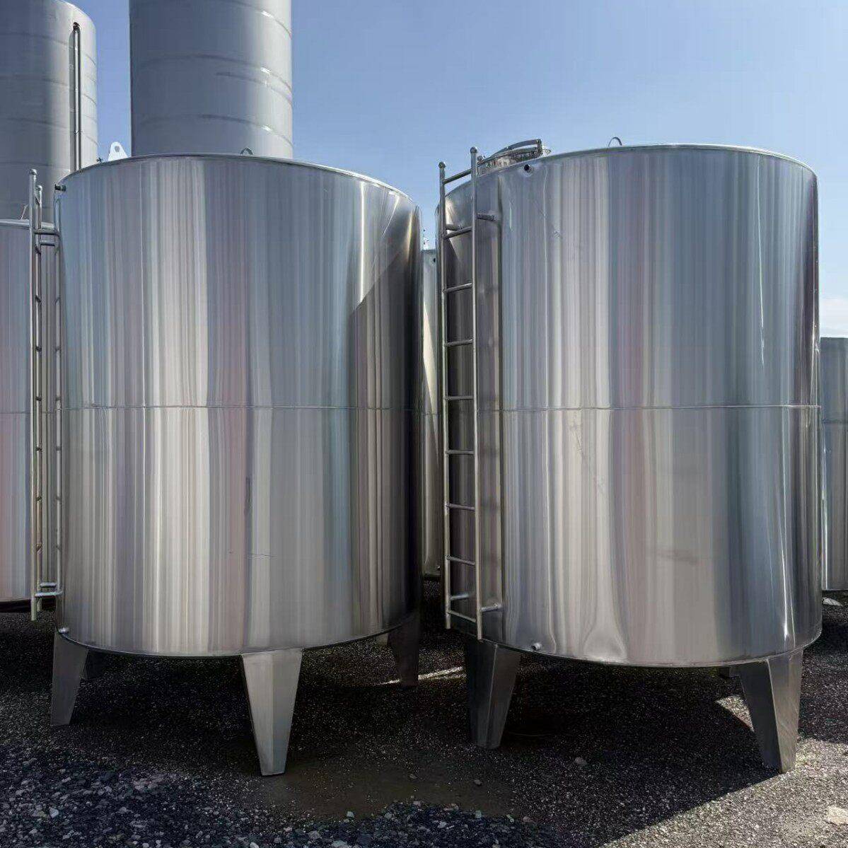 不锈钢储水卧式白酒啤酒不锈钢储立式饮料化工储水储液厂家