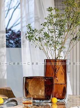 一匚 轻奢艺术琥珀色扁形花器花艺 样板间售楼处酒店家居软装摆件