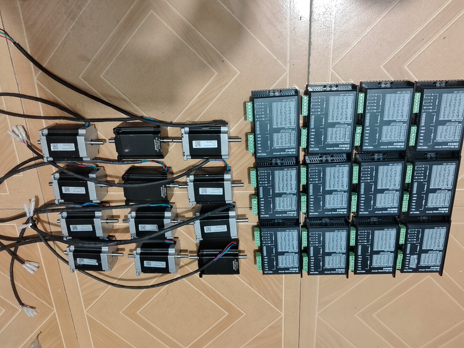 57步进电机DM542，电机57HS76-8D-DB，功能正