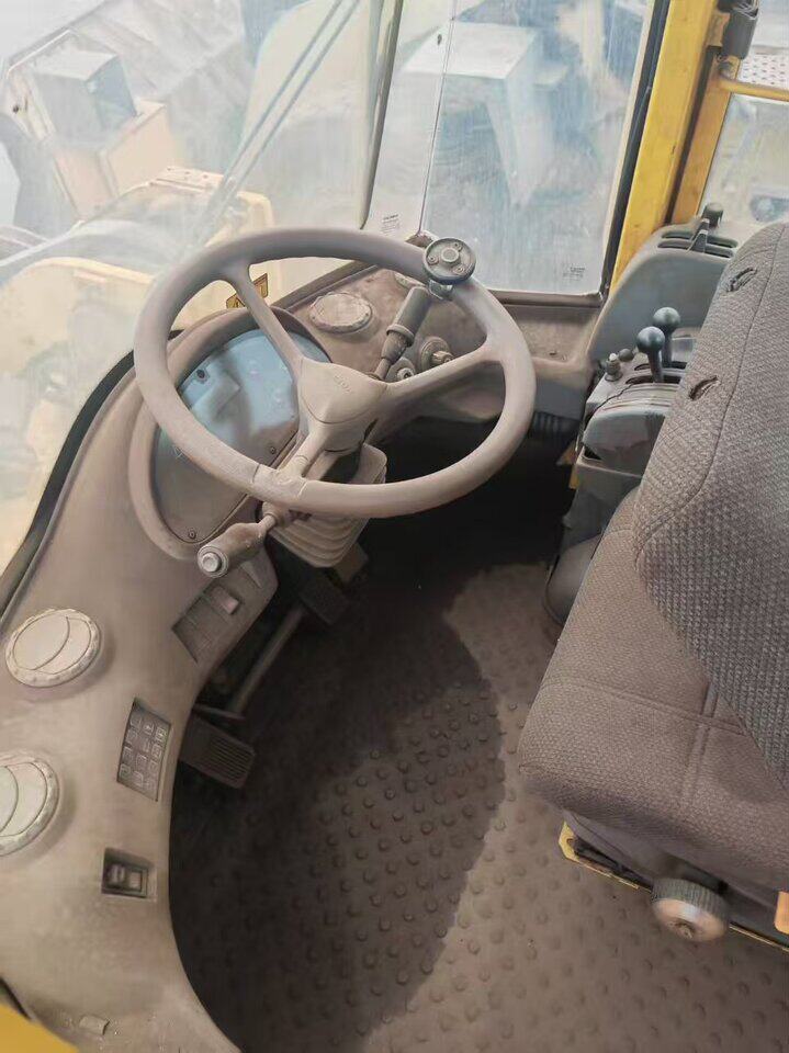 4月10日大连标的3-资产处置沃尔沃180E装载机一辆网络拍卖公告