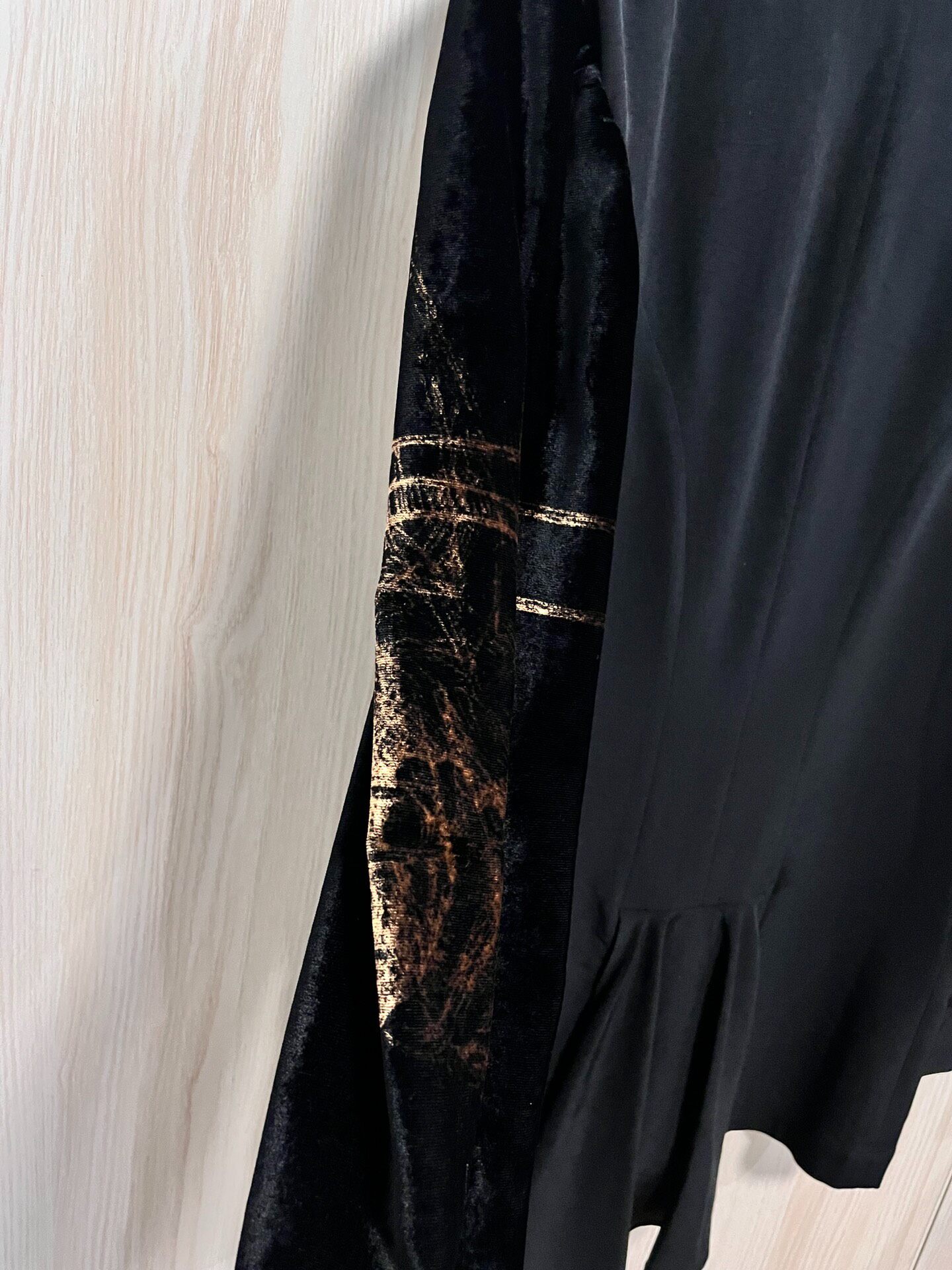 Yohji Yamamoto 20SS Velvet Sleeve Jacket — detail