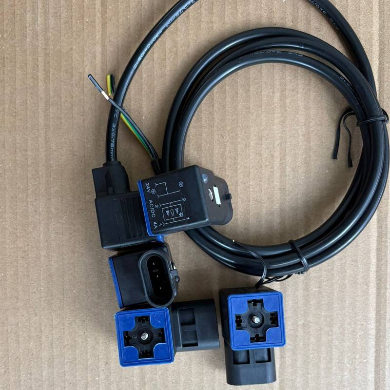 电磁阀液压工程防尘防水带灯带线插头24V AC/DC 4A 一体 工程车用图片