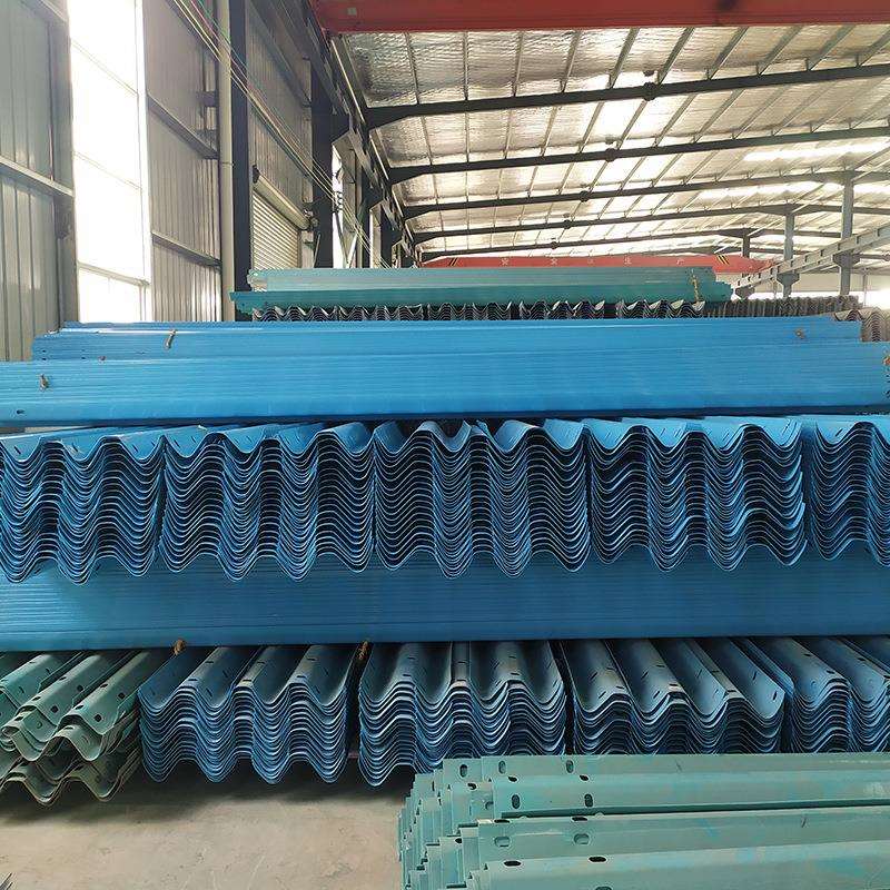 四川三波形梁钢护栏高速公路乡村公路农村道路板立柱端头配件厂家