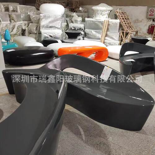 玻璃钢美陈坐凳座椅室外休闲椅等候椅商场美陈景观玻璃钢心形座椅