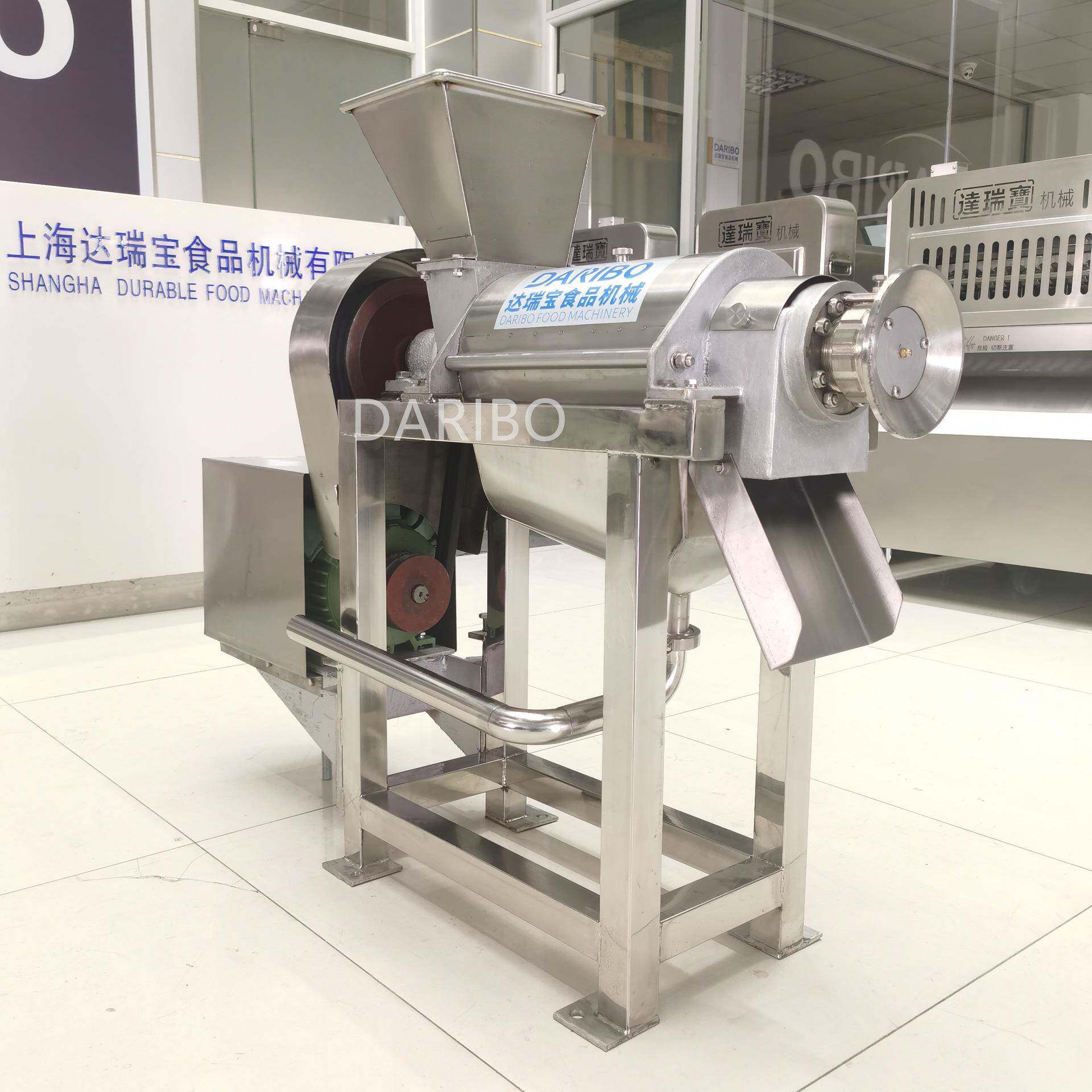 Y沙棘果压成渣出汁 螺旋榨汁机大型果汁蔬菜榨汁机工厂使用