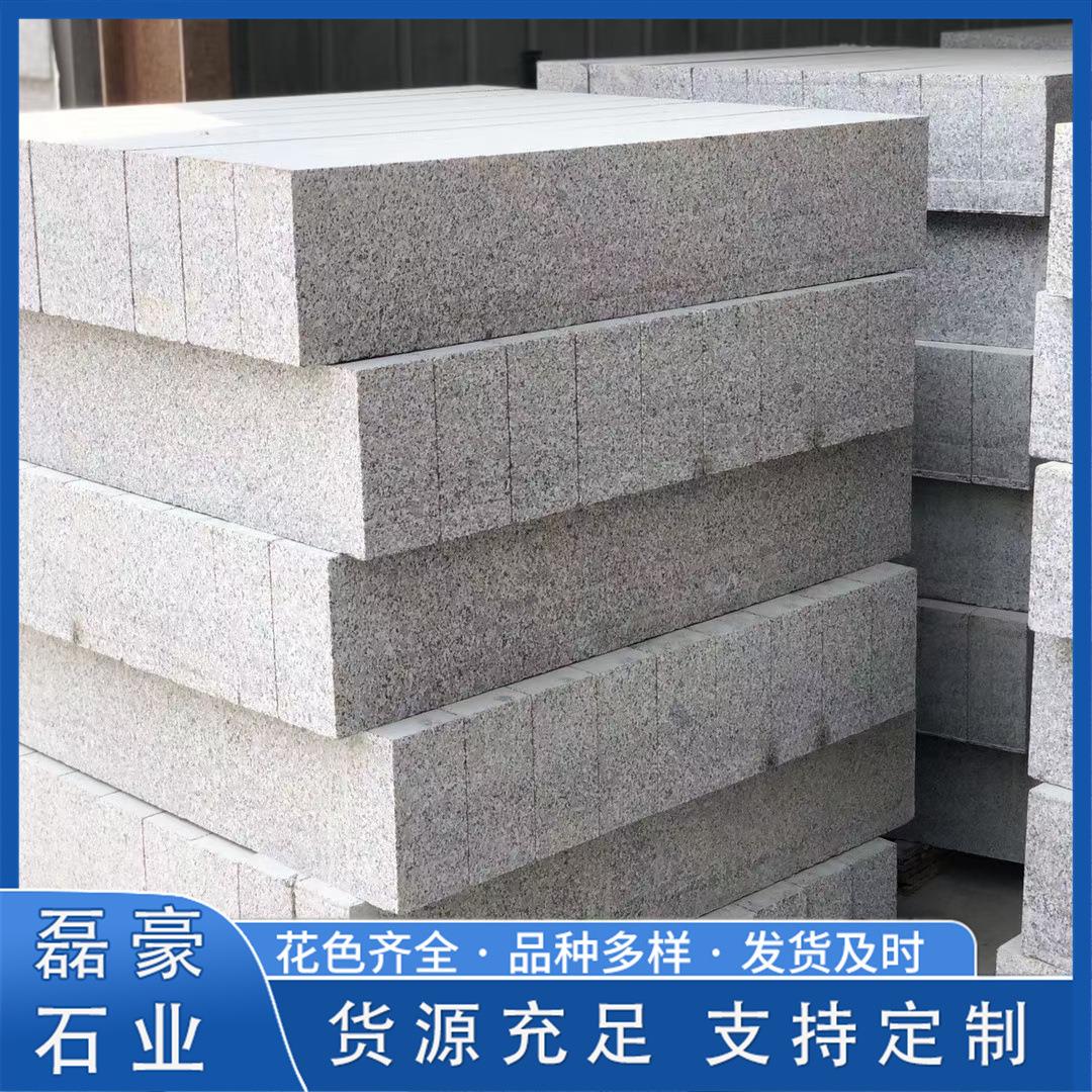 芝麻白路沿石道路铺装花岗岩石材市政工程路缘石园林绿化路边石材
