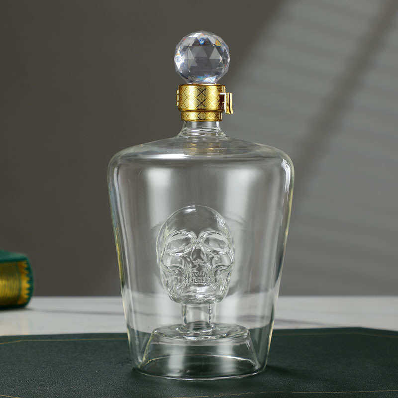 销售酒瓶玻璃瓶异形玻璃骷髅头造型空酒瓶创意内置酒具工艺现货