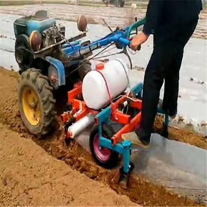 多用滴灌覆地膜机农用覆盖地膜机草莓种植铺膜机生产牵引式地膜机