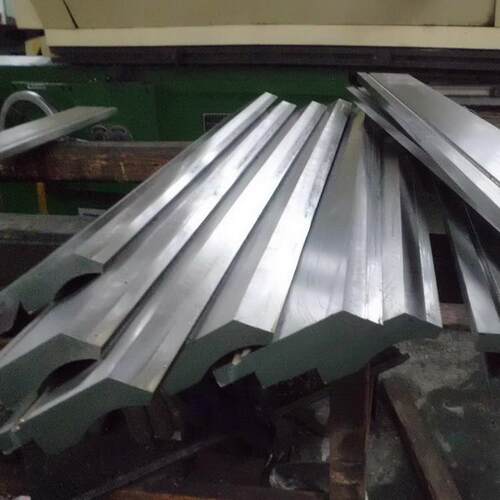 厂家直供42CrMo材质折弯机模具折弯机刀模具价格