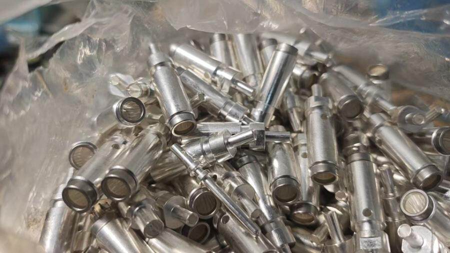 5月7日北京【京械6738】电镀银接线端子一批17斤左右网络拍卖公告