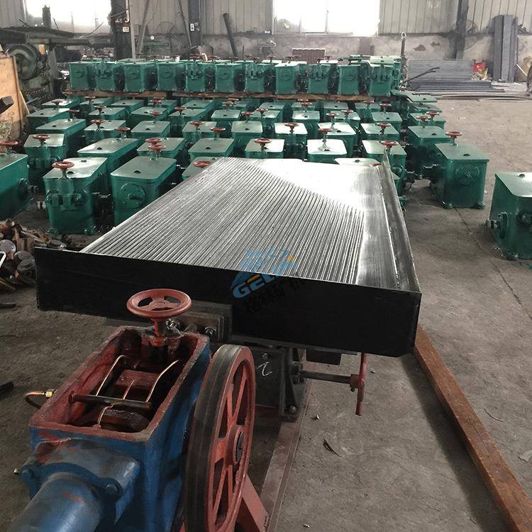 江西石城选矿摇床厂家格林矿机重金属分离设备选金摇床