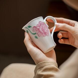 纯手绘玫瑰花陶瓷公道杯白瓷匀杯女士高颜值茶道配件家用带把公杯