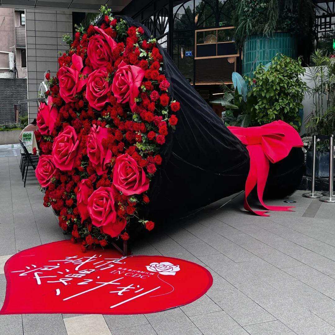 巨型花束情人节拍照打卡道具大型仿真花商业美陈摆件巨型捧花绢花