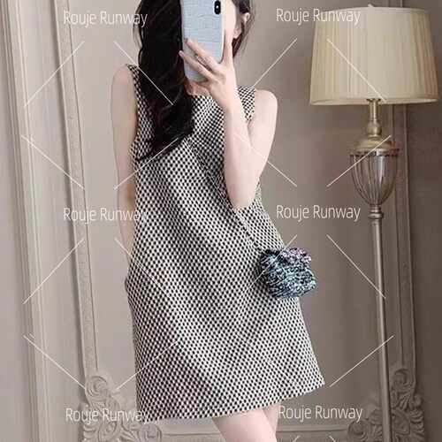 法式Rouje Runway小香风格子无袖背心连衣裙女百搭miu里miu气短裙