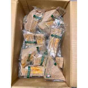 伊一的小食品秀峰香黑麦三明治肉松沙拉芝士面包夹心蛋糕营养早餐