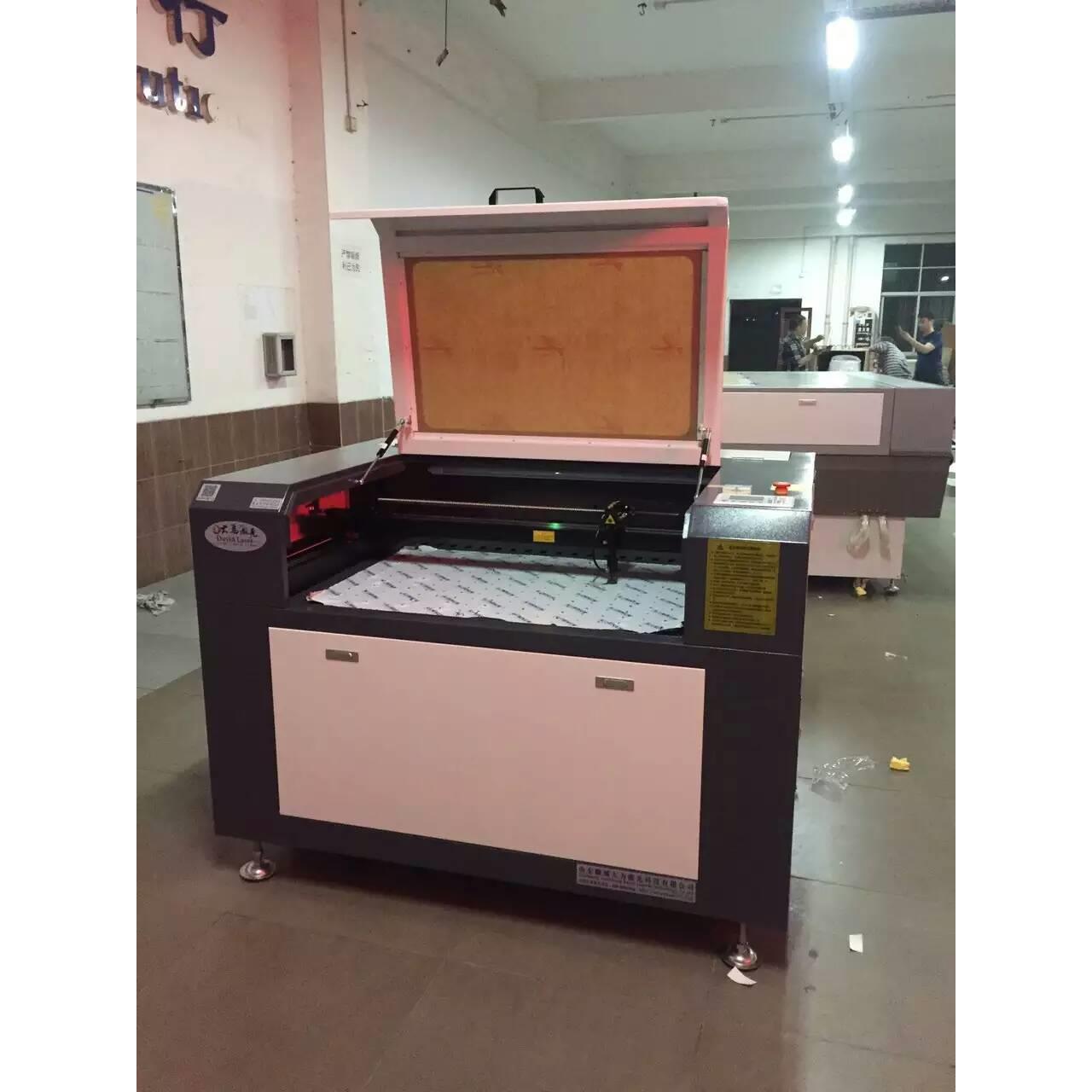 东莞政睿自动化设备礼品盒纸板盒飞机盒激光切割机激光打孔机