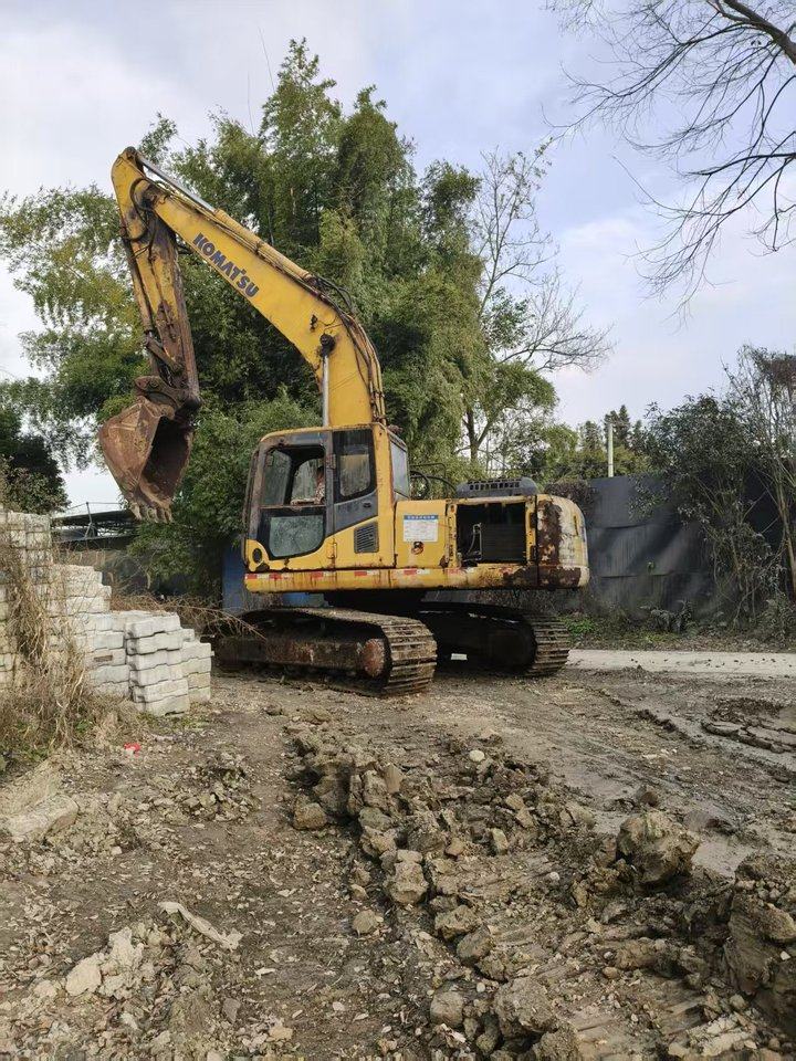 1月12日成都特价资产小松PC200-8型履带式液压挖掘机（出价即进入倒计时）网络拍卖公告