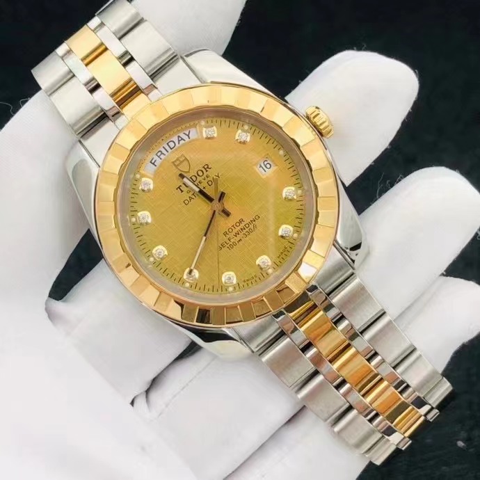 先鉴后发 98新帝舵41mm经典m23013自动机械男士腕表18k黄金镶钻