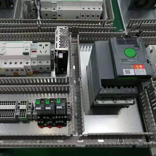 供应 ATV610系列 ATV610U15N4 变频器 三相380V 1.5KW变频器