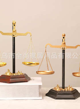 欧式复古怀旧老式手工铁艺天平工艺秤玄关橱窗装饰品创意桌面摆件