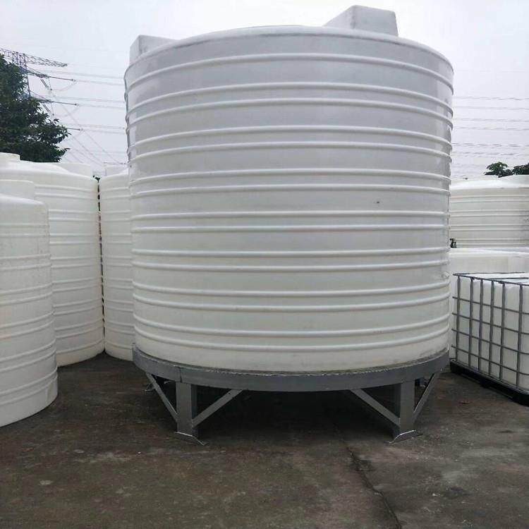 厂家直销HDPE塑胶水塔5t平底储水桶工业立式水塔带盖塑料水塔