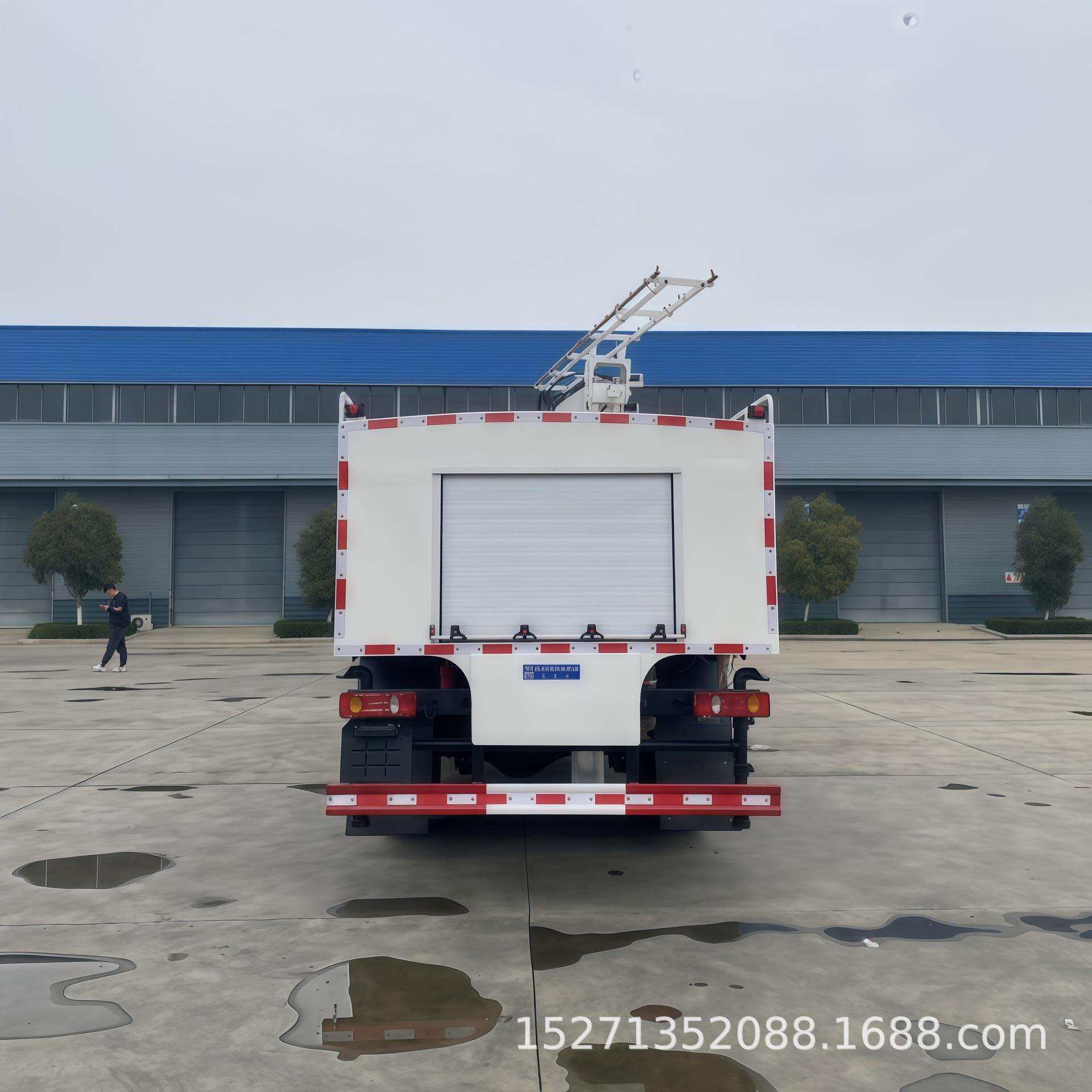 车隧道墙面清洗车 厂家销售清洗市政和环境卫生机械 光伏板清洗车