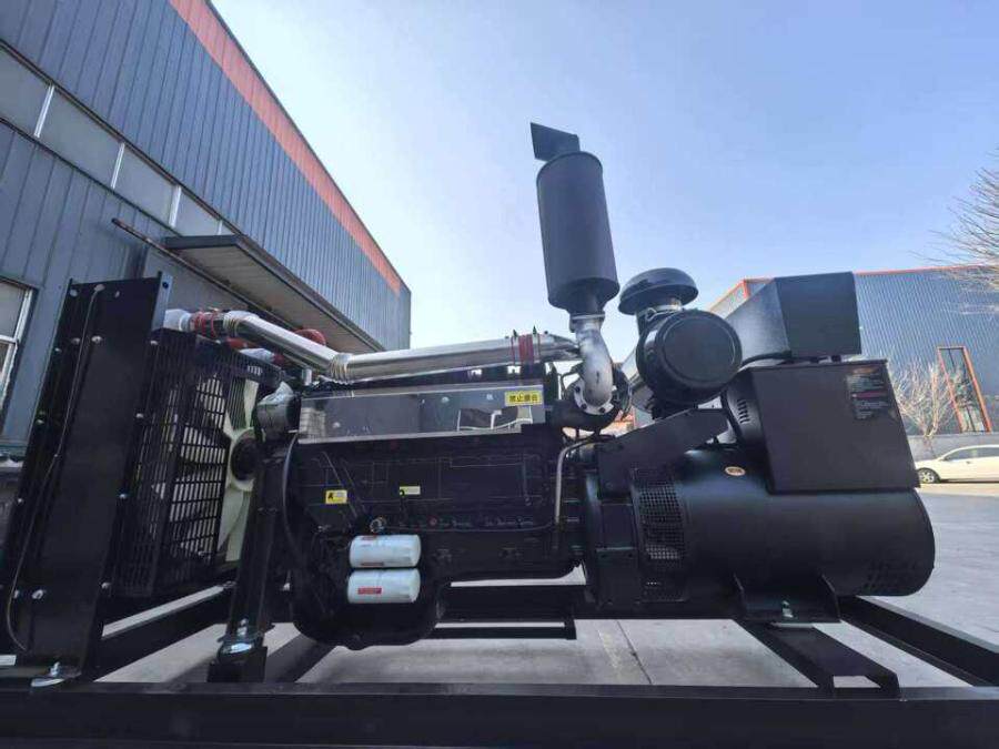 4月11日潍坊26年出厂潍坊300KW发电机组一套享受原厂质保网络拍卖公告