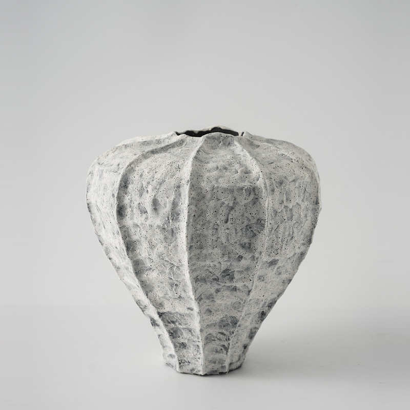 景德镇新中式餐桌陶瓷花瓶家居样板间侘寂风异形干花花器软装摆件