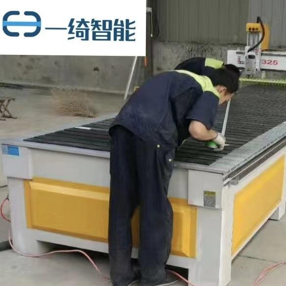 1350气动压辊密度板环氧板pp板多层板沙发胶合板雕刻机电动
