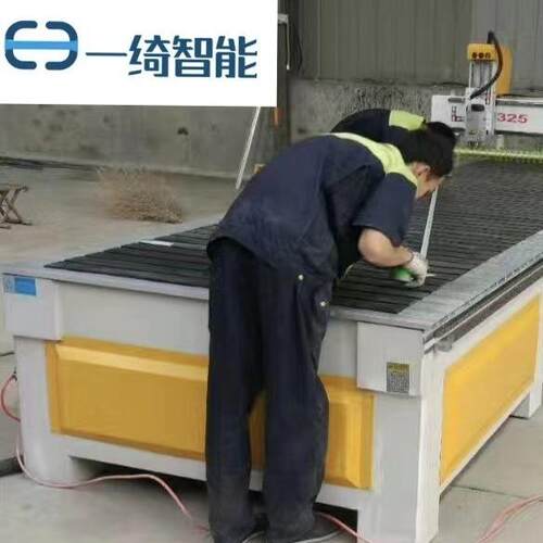 1350气动压辊密度板环氧板pp板多层板沙发胶合板雕刻机电动
