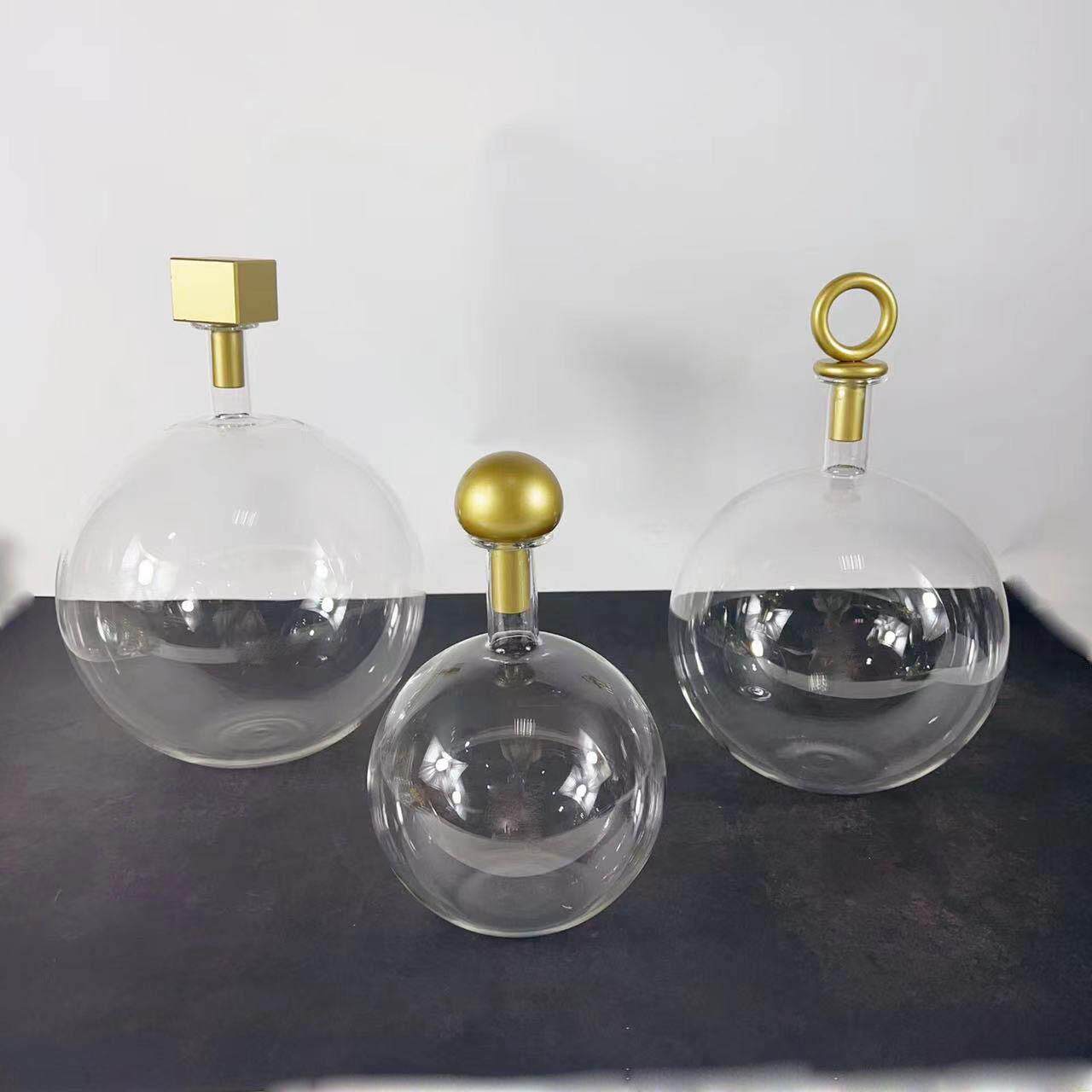 现代简约创意玻璃花瓶工艺品带金属盖样板房售楼处桌面玻璃摆件