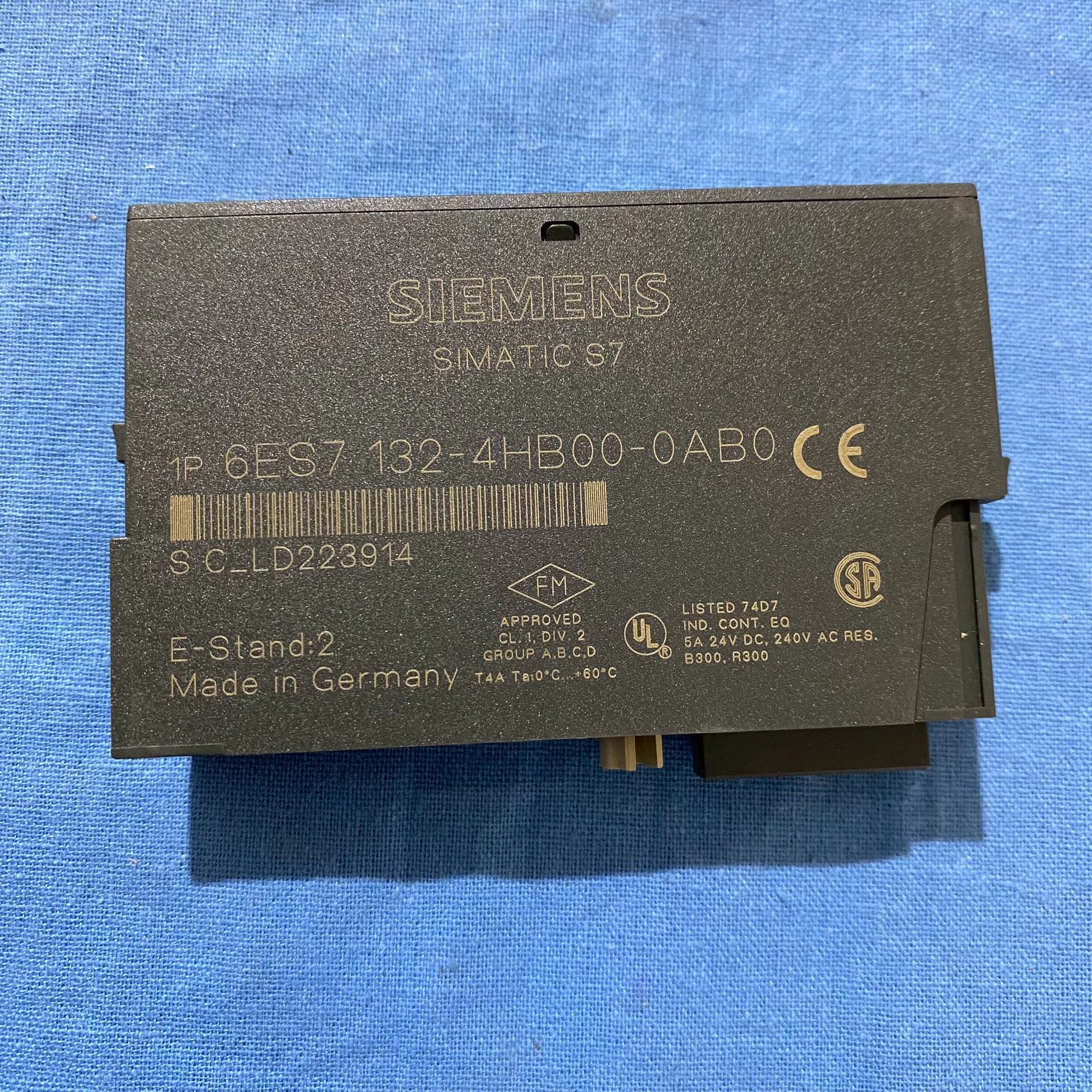 西门子控制器6ES7132-4HB00-0AB0 数量1 现