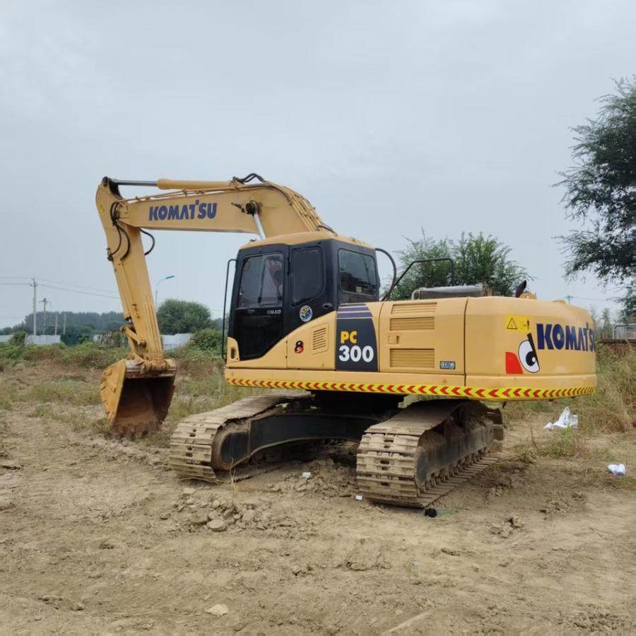 1月19日北京小松220挖掘机网络拍卖公告