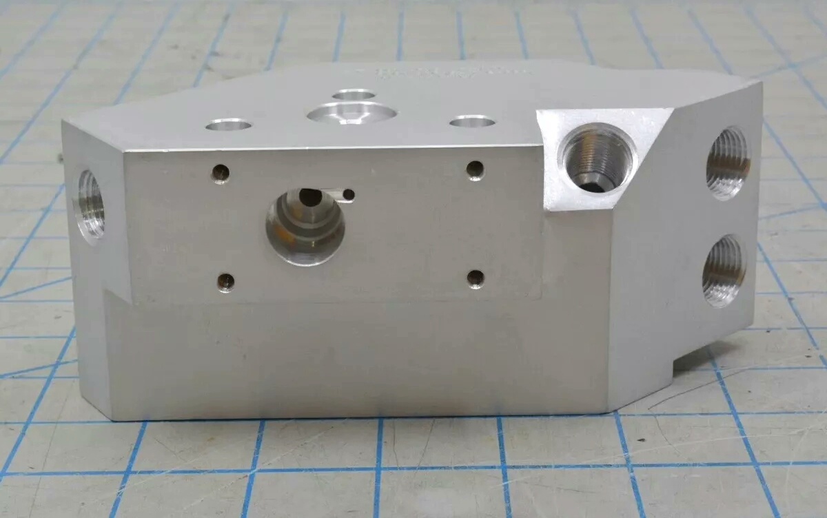 AMAT 0021-03811 全新一个，私聊议价。