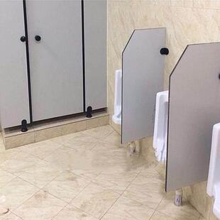 厕所小便斗挡板公共化妆室隔断板洗手间防水隔墙板蹲坑小便池隔断