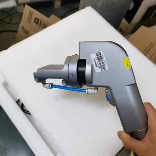 2024年新款 手持激光清洗头新增外置吹气系统保护镜片