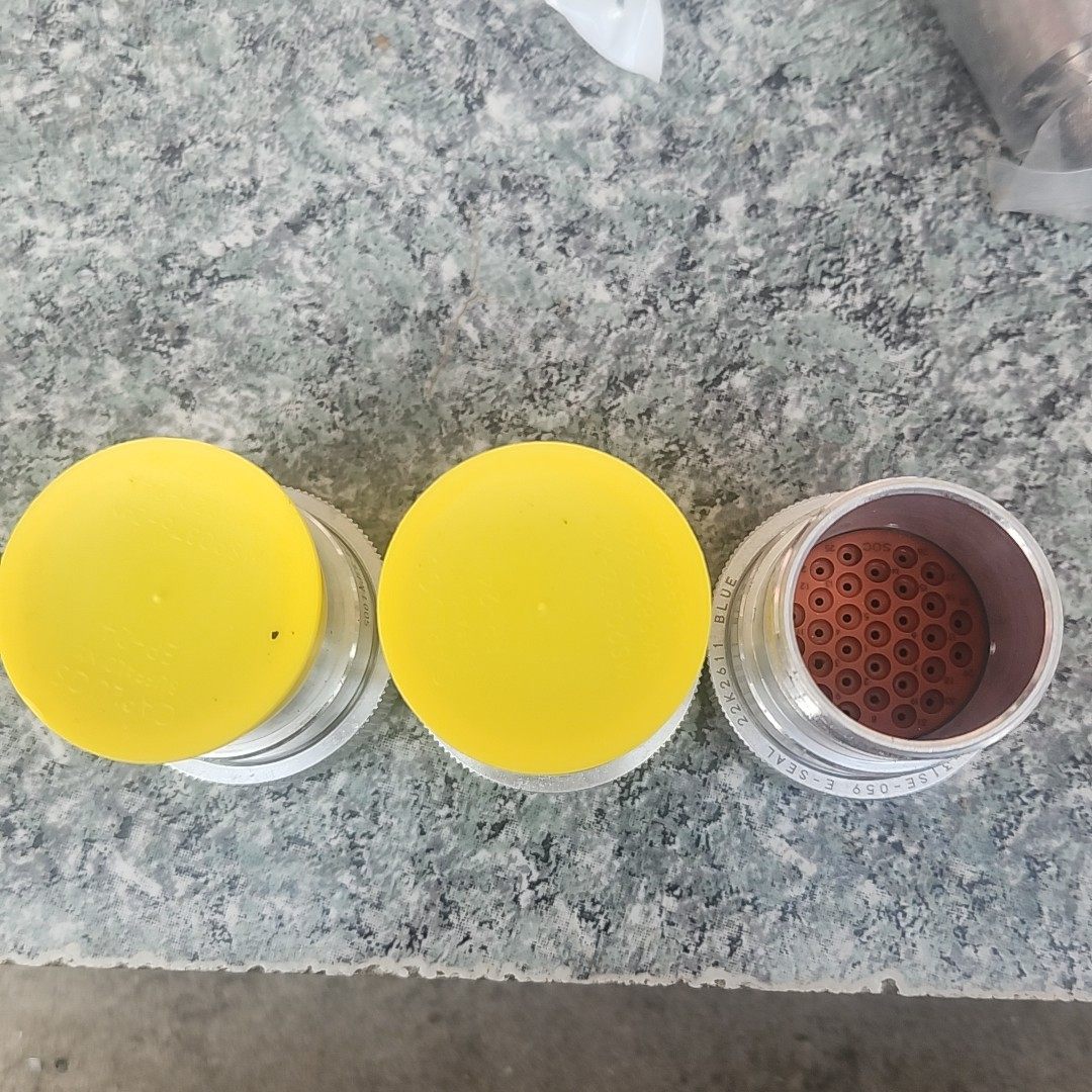 德弛HD36-24-33PN-L005 全新原装正品，3个。