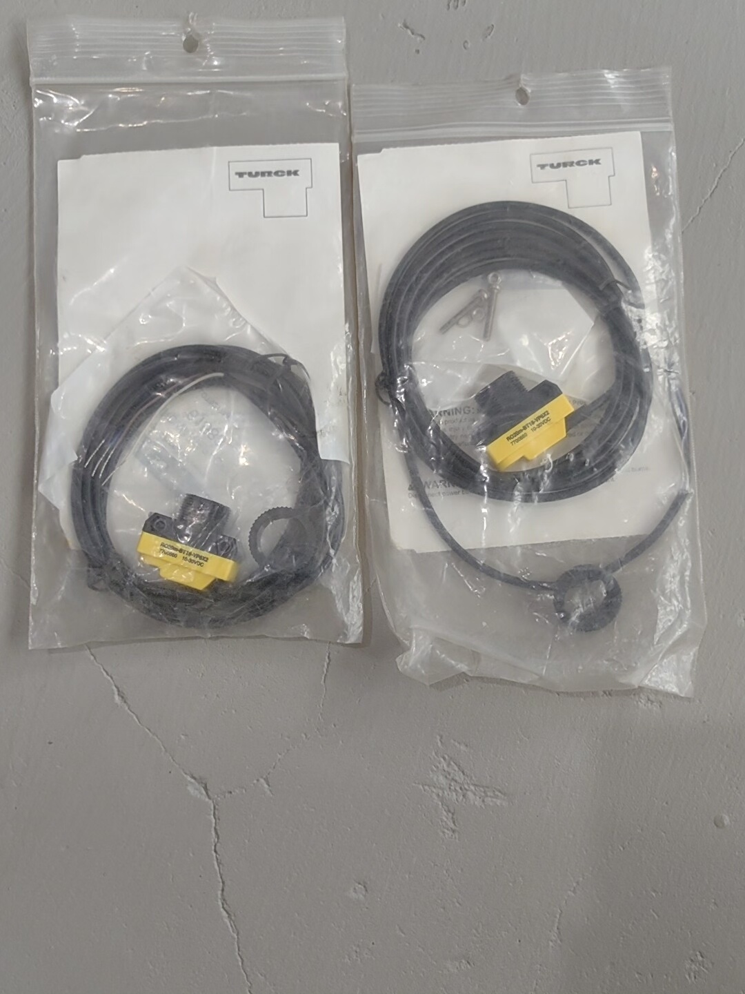 图尔克RO20m-BT18-VP6X光电传感器全新未使用，感