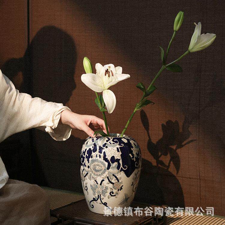 景德镇青花瓷储物罐手绘中式复古带盖花插客厅玄关样板房花瓶摆件