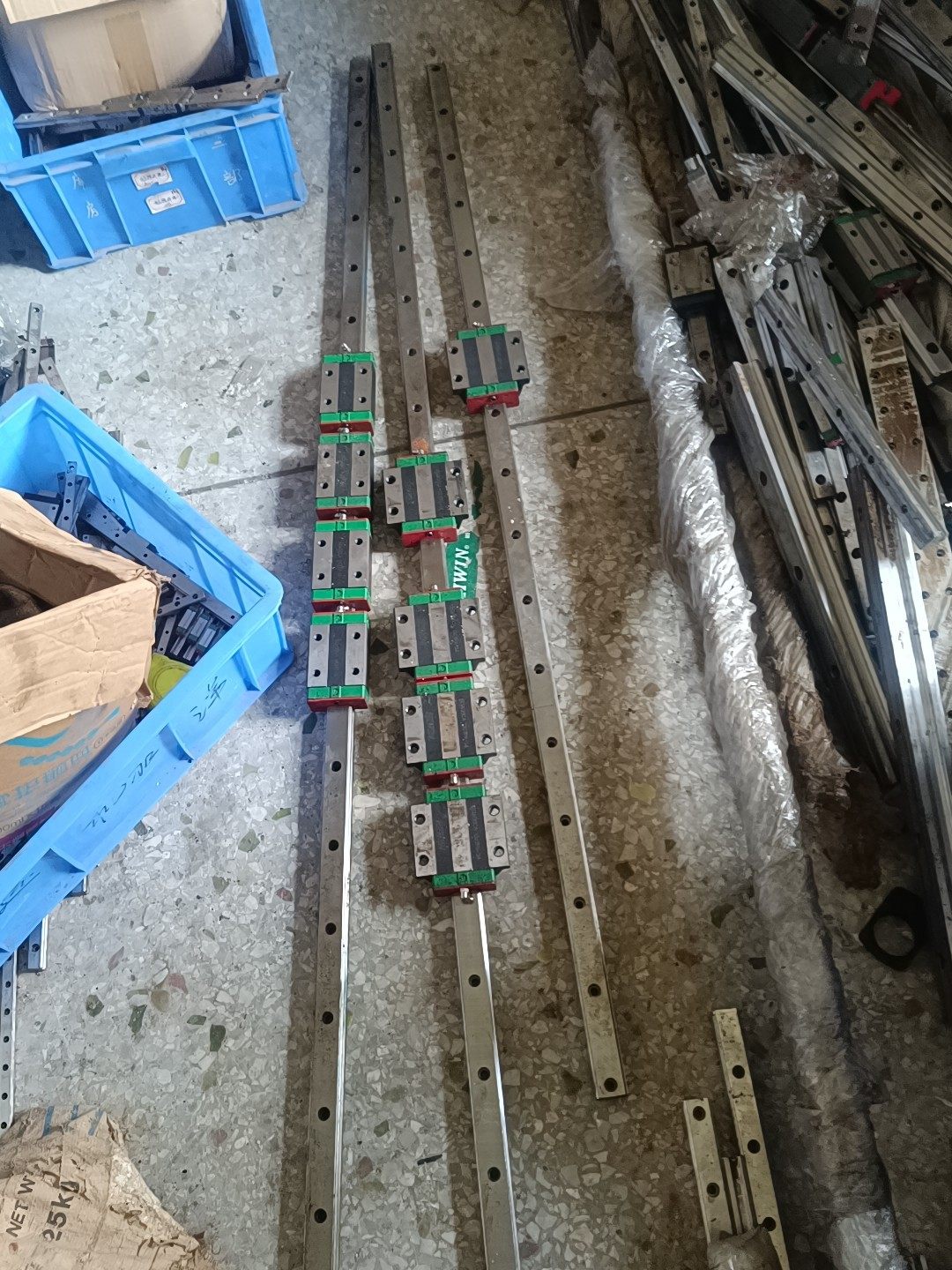 上银30导轨滑块长1600左右一轨两滑块，两条起包邮