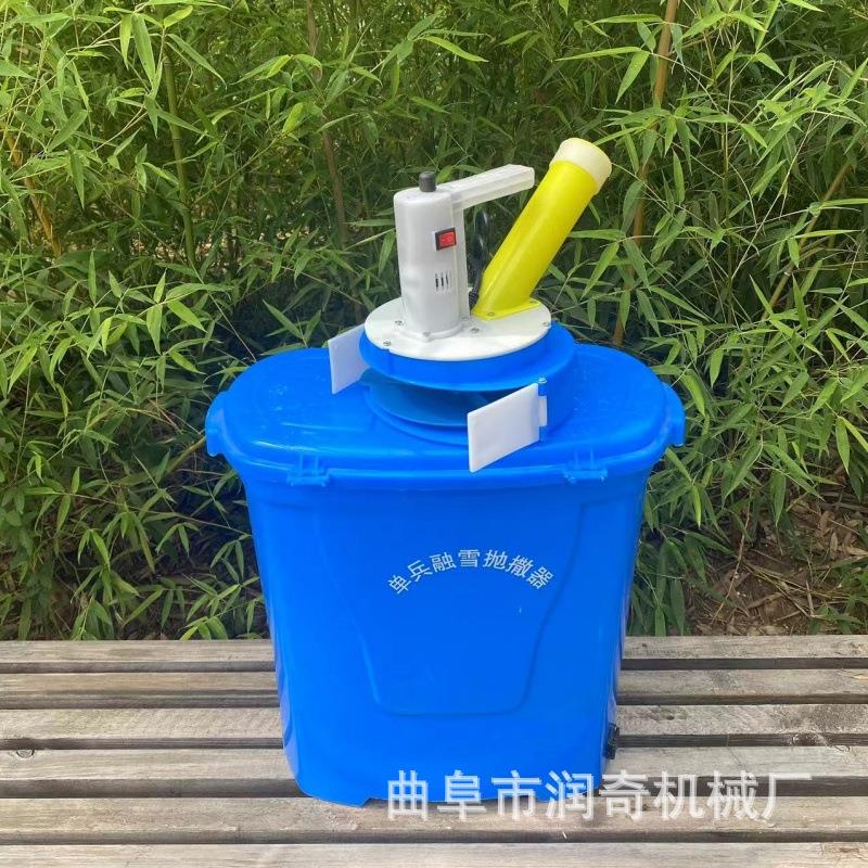 新型电动撒肥机农用电动施肥背负式投食自动撒化肥机农用撒种机